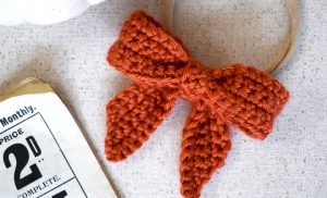 Classic Sailor Hair Bow Free Crochet Pattern